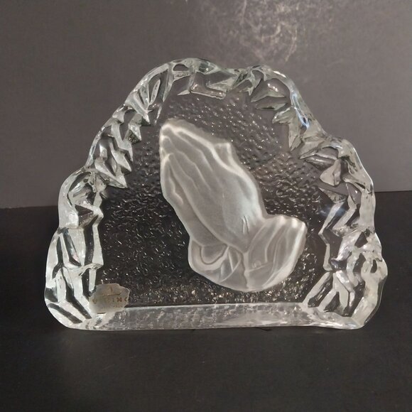 Vintage Viking 1974 Clear And Frosted Praying Hands Figurine With Label - Picture 2 of 5